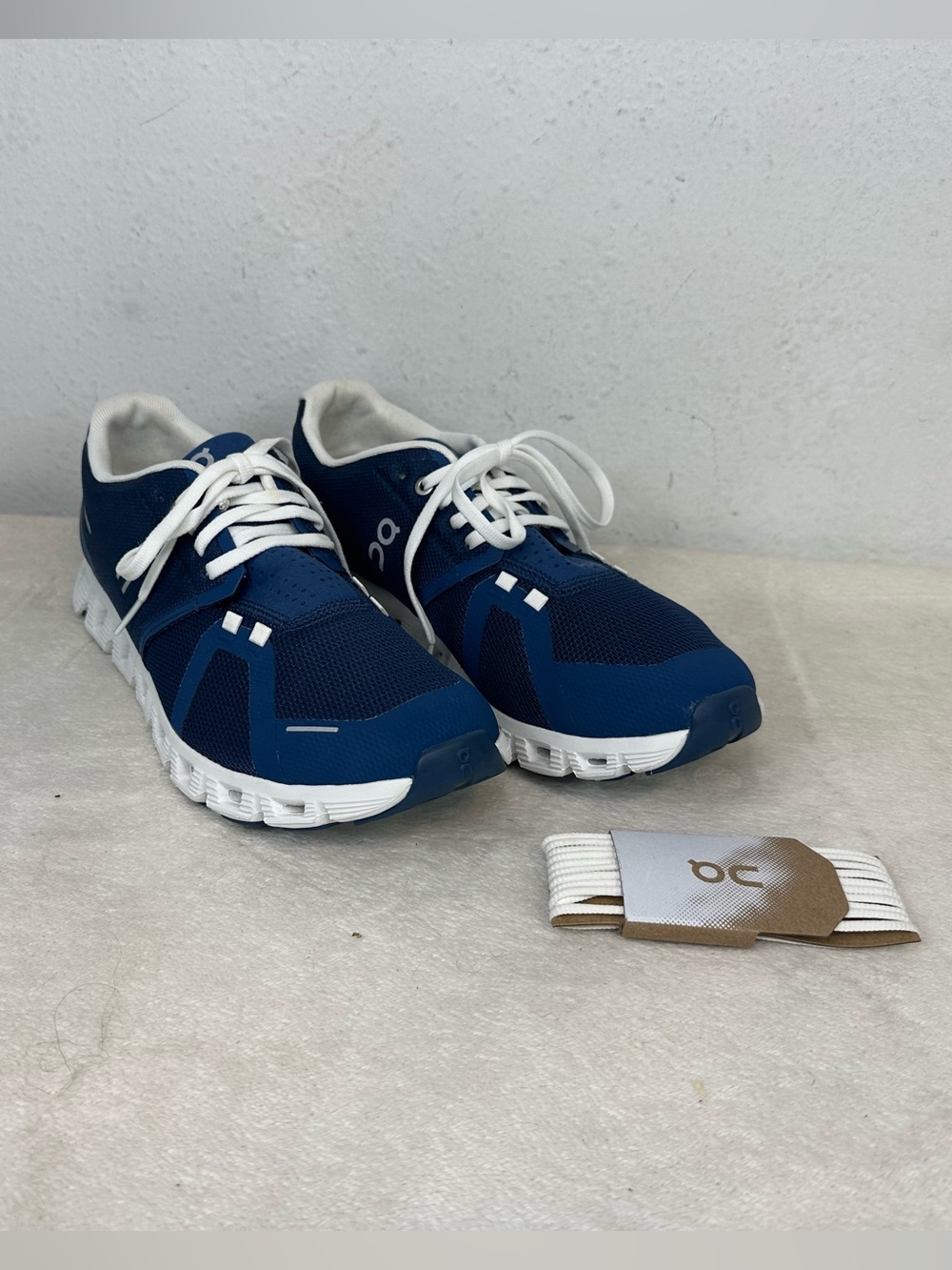 On Cloud On Running Women’s Size 11 Shoes